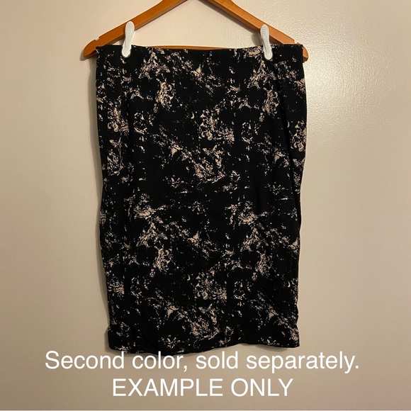 H&M Jersey Material Pencil Skirt - Picture 3 of 3